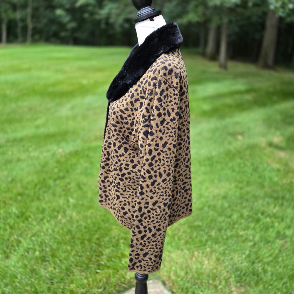 VTG Lennie for Nina Leonard Cardigan Sweater Mob Wife Leopard Faux Fur Collar XL - Picture 3 of 16